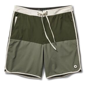 Vuori Cruise Boardshorts, identified as model V314 in green multi. Size 38
